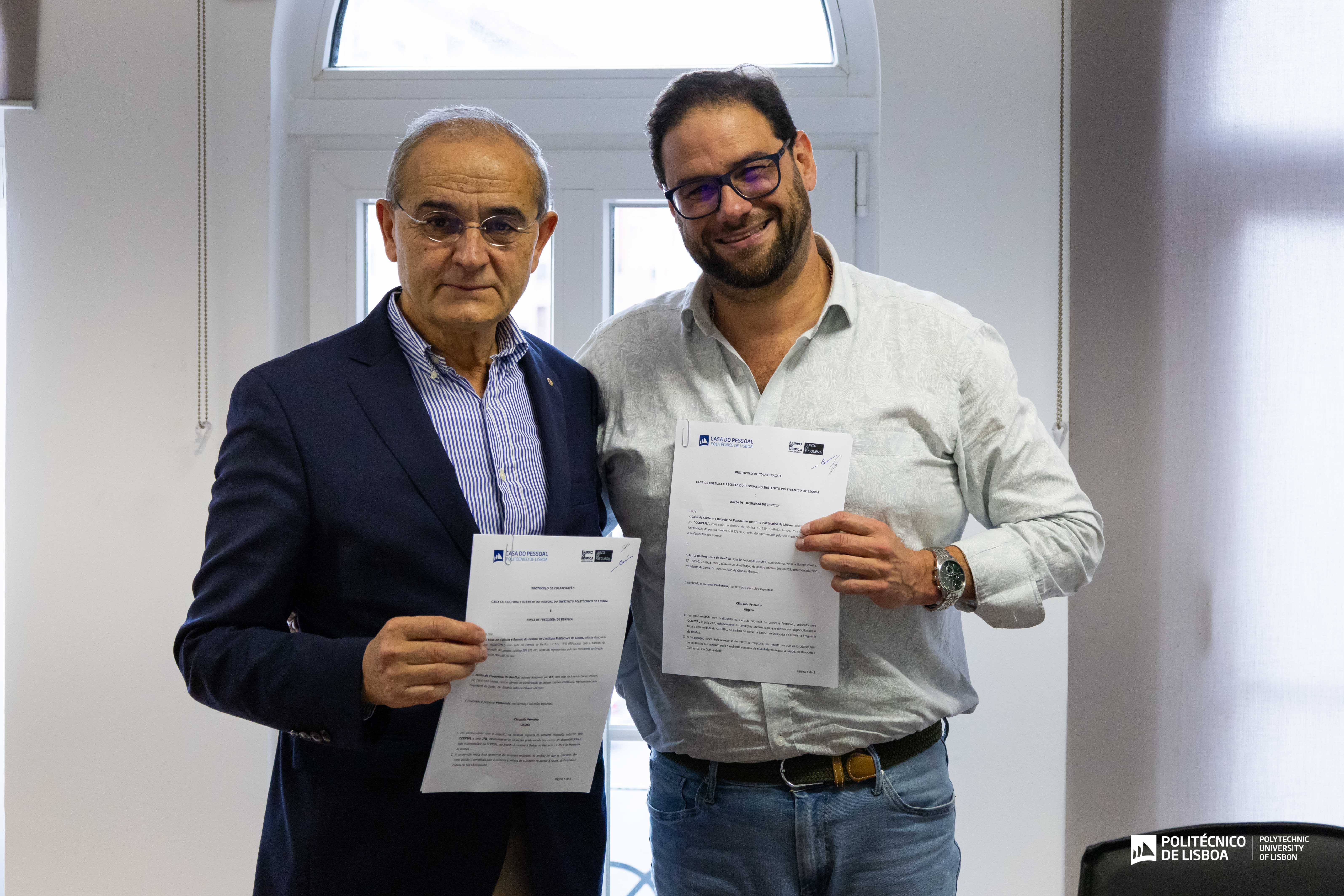 Manuel Correia e Ricardo Marques na assinatura de protocolo da CCRPIPL com a Junta de Freguesia de Benfica 